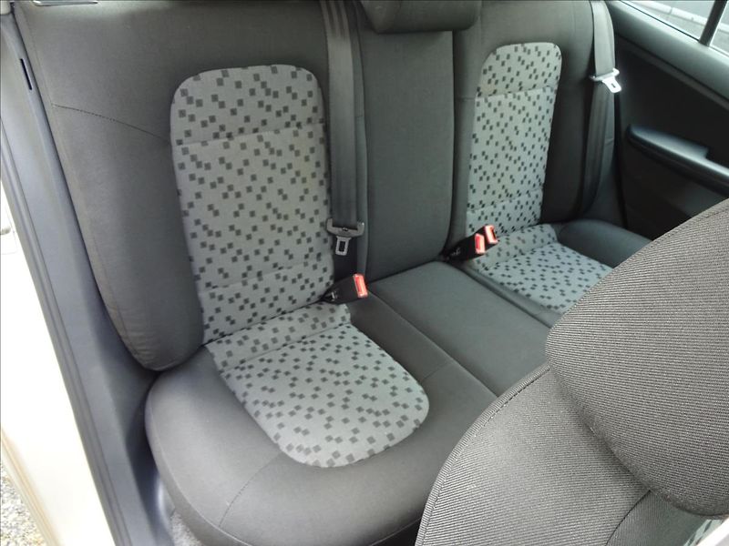 Škoda Fabia I 1,2i 47kW Combi - fotka 28 z 43