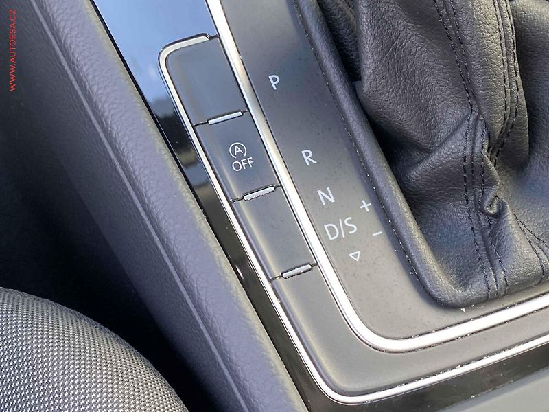 Volkswagen Golf (2013) 1.4 TSi VII, Highline, DSG - fotka 14 z 20
