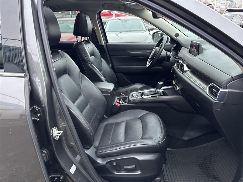 Mazda CX-5 2,2 4x4 AT Revolution Top KŮŽE - fotka 19 z 48