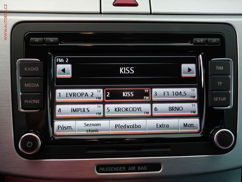 Volkswagen Passat CC (2010) 2.0 TDi, ČR, STK9/28 - fotka 16 z 18