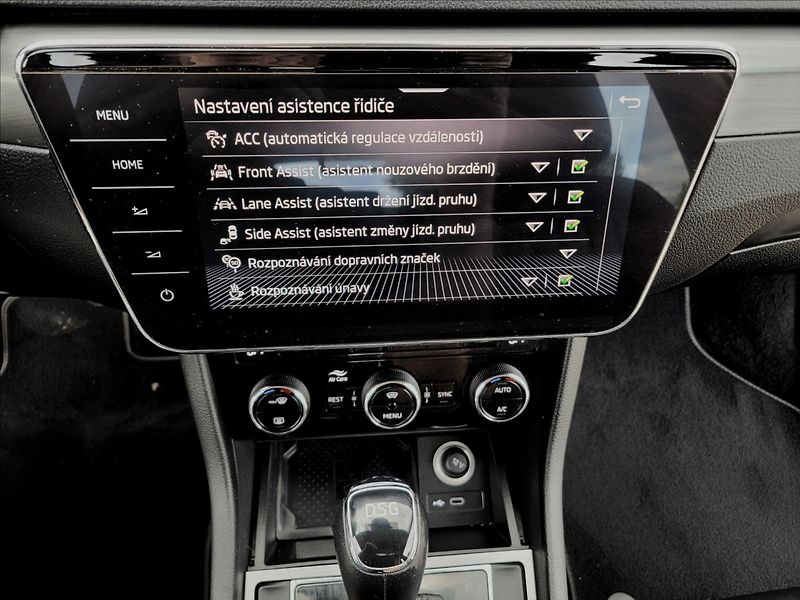 Škoda Superb 1,4 PHEV,160kw,DSG,Clever+ - fotka 27 z 49