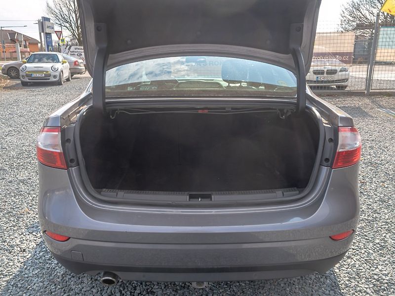 Renault Fluence (2012) ČR 1.6i 16V 81KW – LPG 2031! - fotka 37 z 45