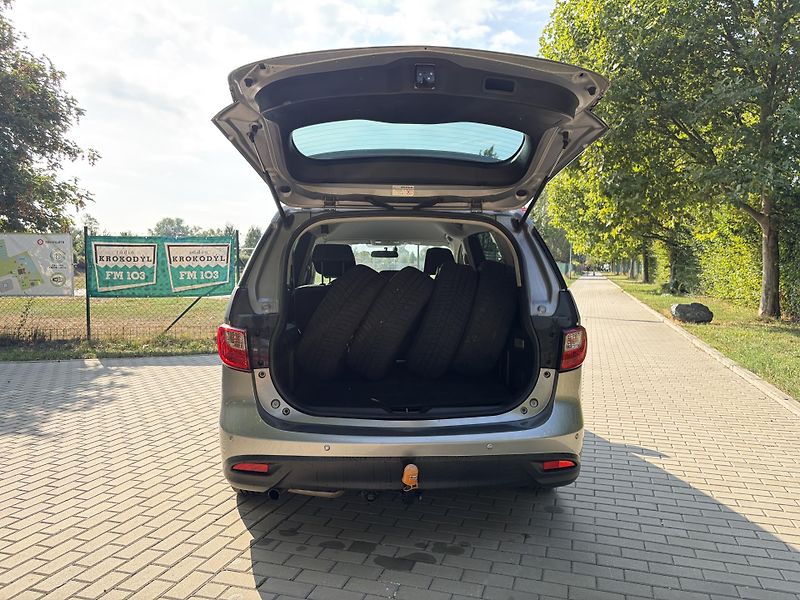 Mazda 5 2.0 Sports-Line - fotka 13 z 28