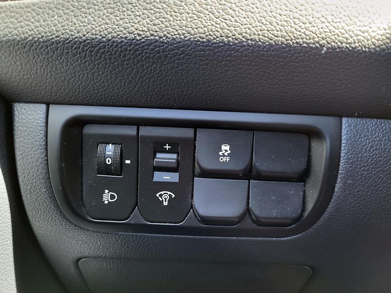 Kia Rio 1.4 i DOHC 16V 80kW - fotka 19 z 35