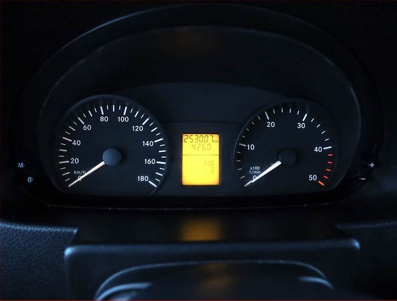 Mercedes-Benz Sprinter (2010) 211 CDI, Bus, 9Míst, ČR - fotka 8 z 12