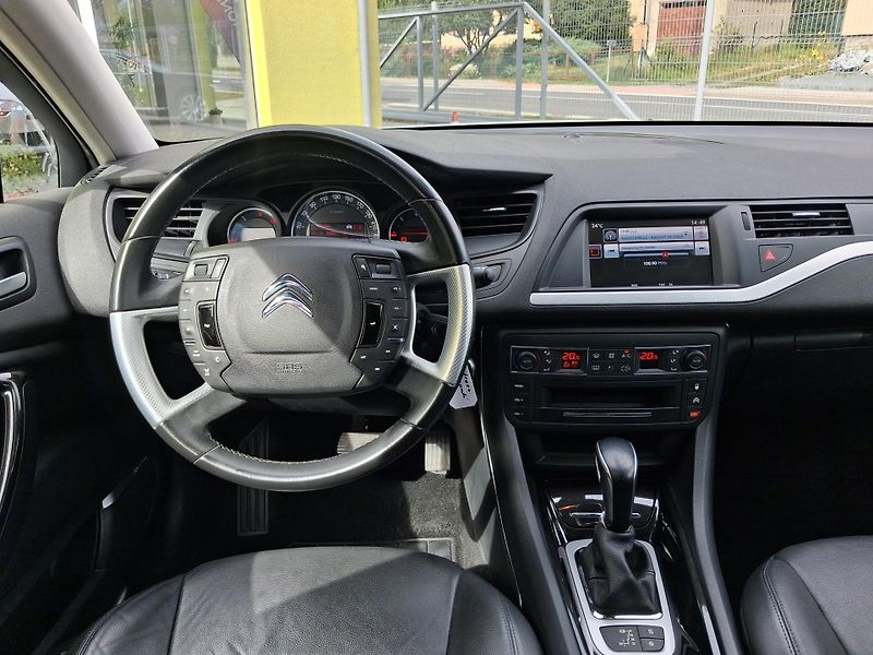 Citroën C5 (2016) 2,0HDi EXCLUSIVE TOP VÝBAVA ! - fotka 28 z 52
