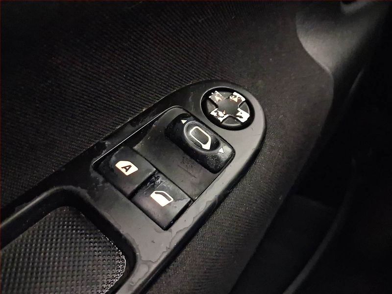 Peugeot 207 (2010) 1.4 VTi, Eko.zaplacen, po STK - fotka 15 z 15