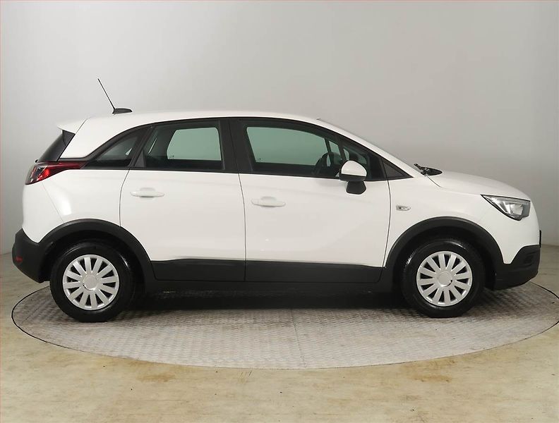 Opel Crossland X (2021) Enjoy 1.2, ČR,1.maj - fotka 6 z 19