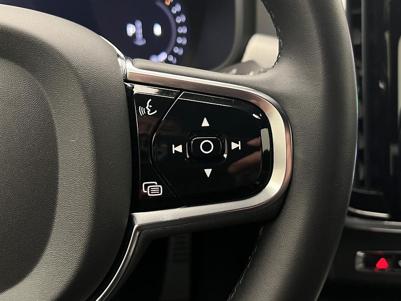 Volvo S90 B6 AWD R-Design - fotka 26 z 49