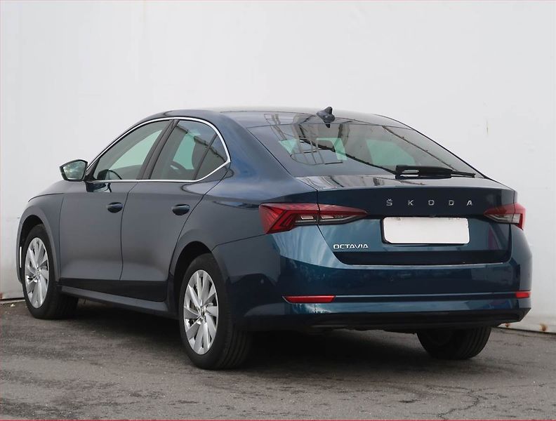 Škoda Octavia (2023) 2.0 TDI - fotka 4 z 22