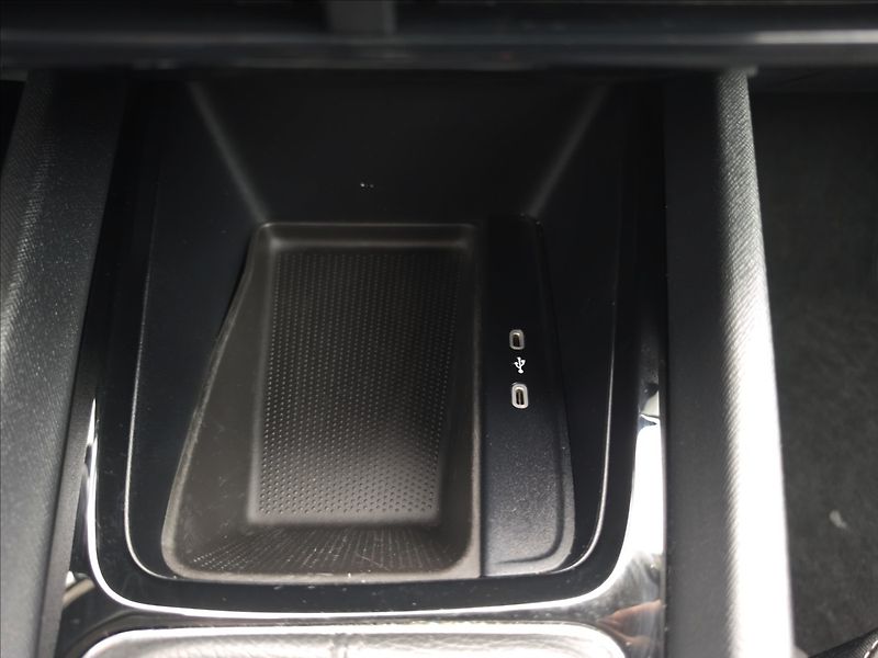 Škoda Octavia 1,0 1,0TSi 81KW Ambition DPH - fotka 22 z 42