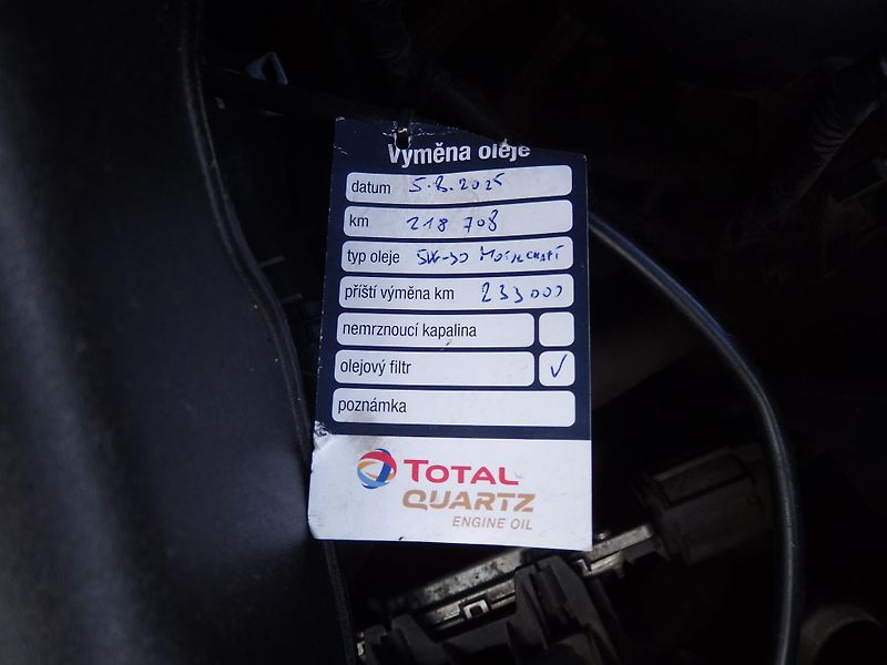 Ford Kuga 2.0 TDCI 103 kW NAVIGACE - fotka 15 z 18
