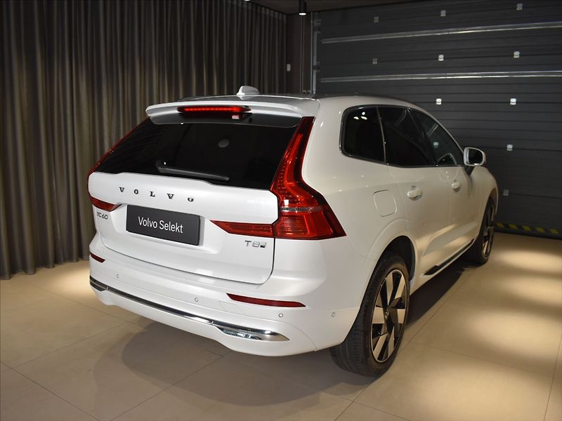 Volvo XC60 2,0 T8 AWD Ultra B&W,Panorama - fotka 5 z 29