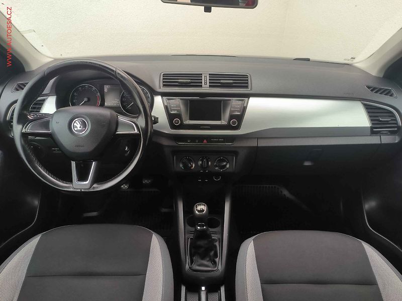 Škoda Fabia (2015) 1.2 TSi, 2.maj,ČR, Ambition - fotka 8 z 16