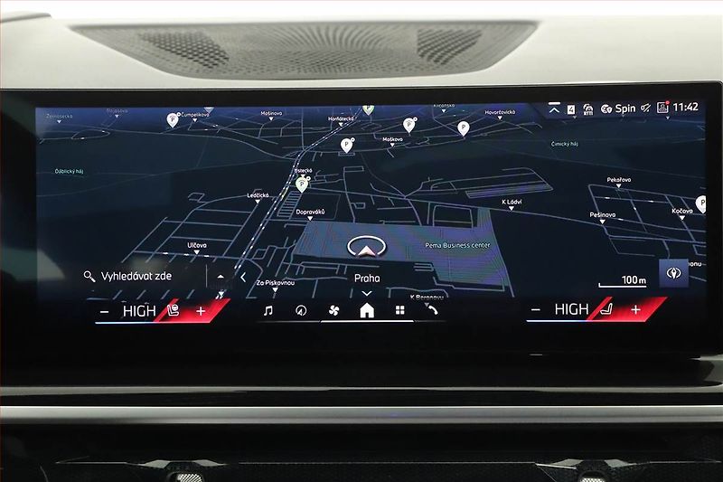 BMW X5 (2023) xDrive40i, HUD, Výhřev, H/K - fotka 14 z 20