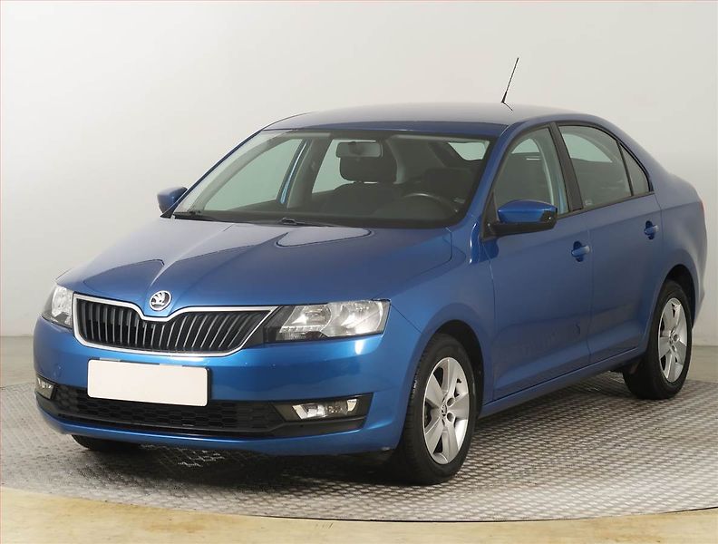 Škoda Rapid (2019) 1.0 TSI, Park. senzory - fotka 2 z 17