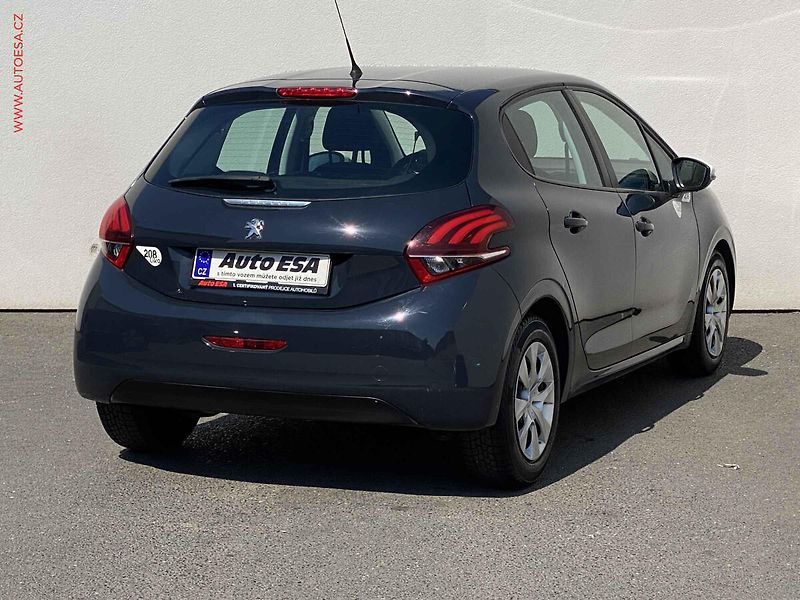 Peugeot 208 (2018) 1.2 PT, AC, tempo - fotka 4 z 15
