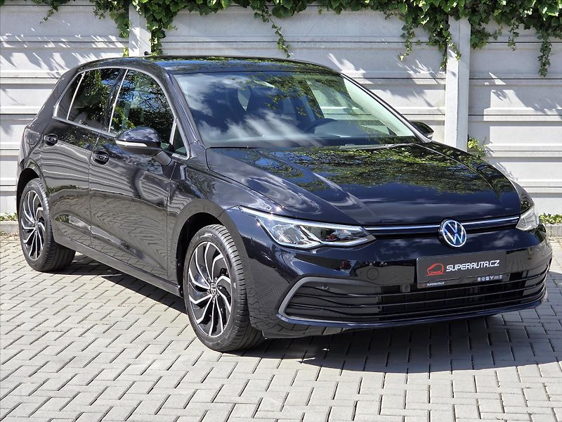 Volkswagen Golf 1,5 TSi 96kW Life Tov.Záruka Č - fotografie inzerátu