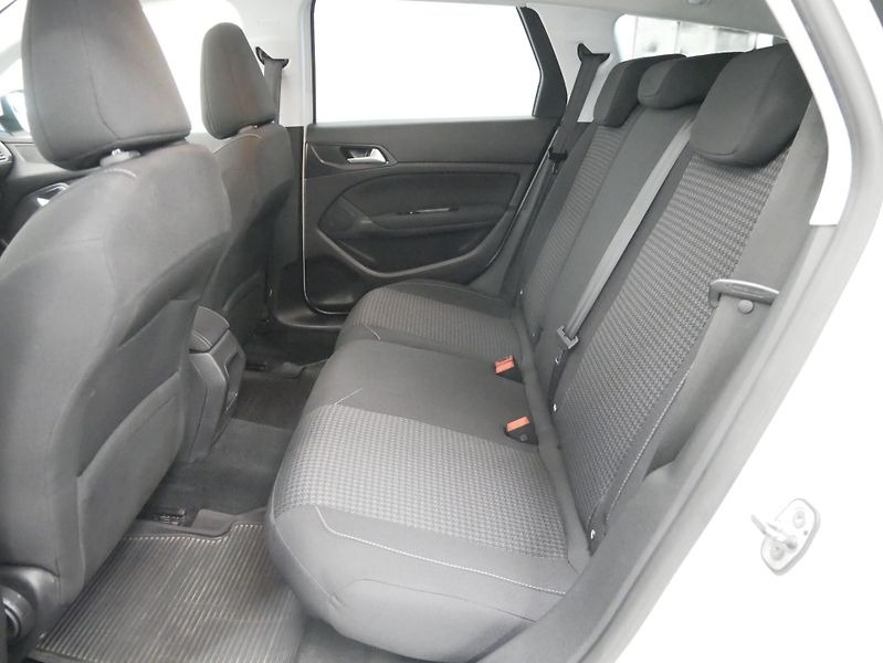 Peugeot 308 - fotka 29 z 30