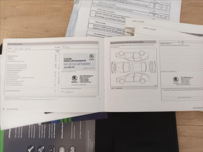Škoda Octavia 2,0 TDI,RS,NAVIGACE,KLIMA,AUT. - fotka 42 z 49