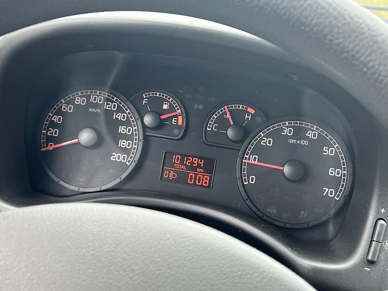Fiat Punto (2009) - fotka 13 z 23