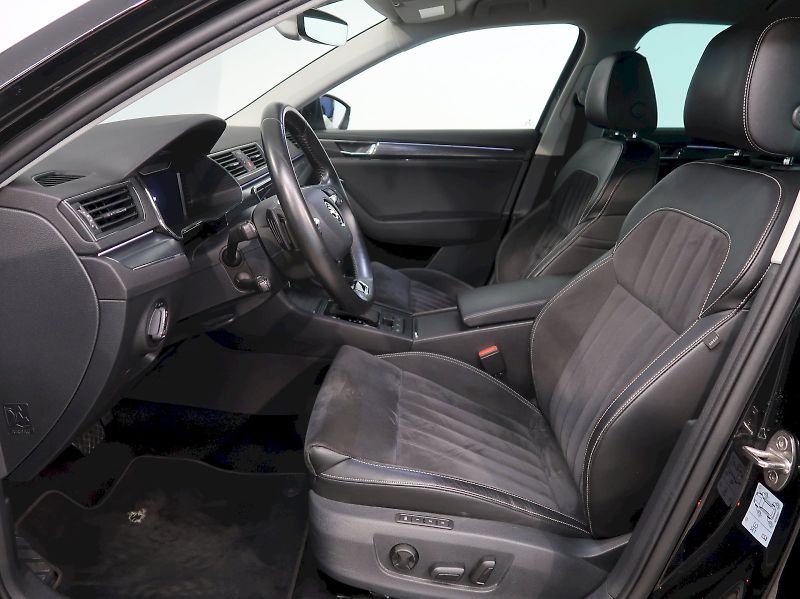 Škoda Superb (2022) STYLE 2.0TSI 140KW DSG - fotka 13 z 43