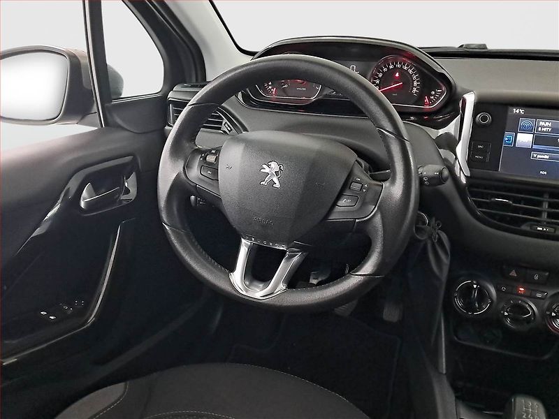 Peugeot 208 (2014) 1.2 PureTech, dobrý stav - fotka 7 z 16