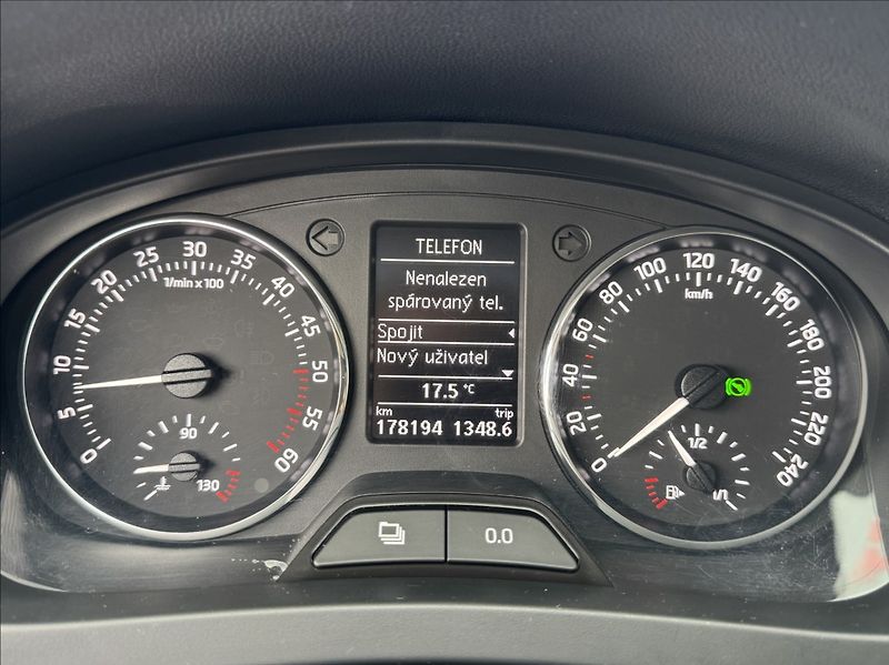 Škoda Rapid 1,6 TDI DSG SPACEBACK tažné - fotka 32 z 50