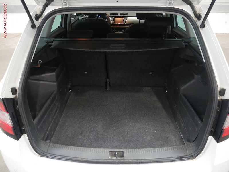 Škoda Fabia (2015) 1.4 TDi, ČR, Style - fotka 7 z 17