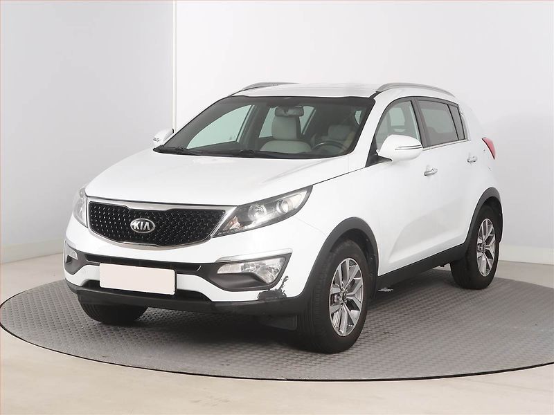 Kia Sportage (2015) 1.6 GDI, Navi, Tempomat - fotka 2 z 12