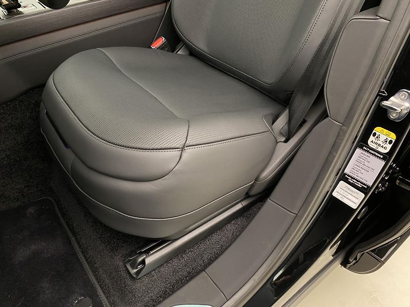 Land Rover Range Rover (2026) SV BLACK P615 SWB  - fotka 28 z 116