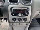 Ford Focus (2009) 2.0TDCi CC, AC, výhřev sed - náhled 13