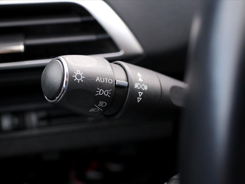 Peugeot 3008 1,5 HDi 96kW Allure CZ - fotka 18 z 31