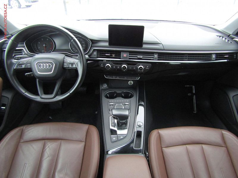 Audi A4 (2017) 2.0TDi Avant, AT, navi, park - fotka 8 z 24