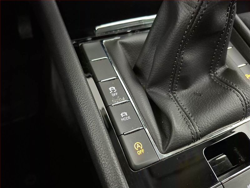 Škoda Superb (2015) 2.0 TDI 4x4, 4X4, Kůže, Navi - fotka 17 z 24