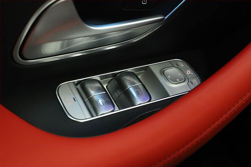 Mercedes-Benz GLE (2025) 53 AMG 4MATIC+, AMG - fotka 11 z 21