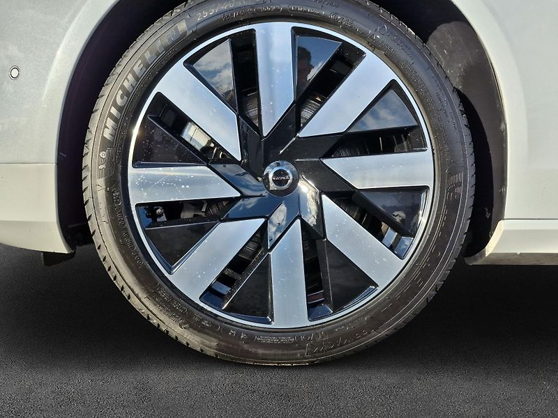 Volvo V90 T6 AWD Plus Bright #Four-C - fotka 7 z 15