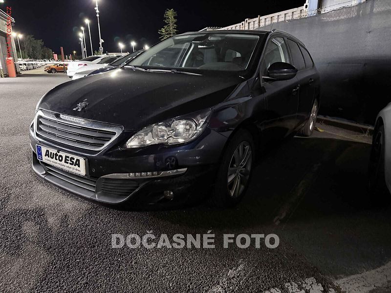 Peugeot 308 (2015) 1.6 HDi, 1.maj, autoAC - fotka 1 z 3