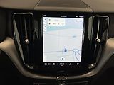 Volvo XC60 B4 FWD Momentum PRO AT8 - náhled 32