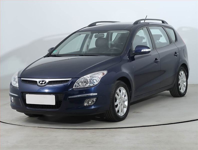 Hyundai i30 (2009) 1.6 CVVT, v provozu - fotka 2 z 18