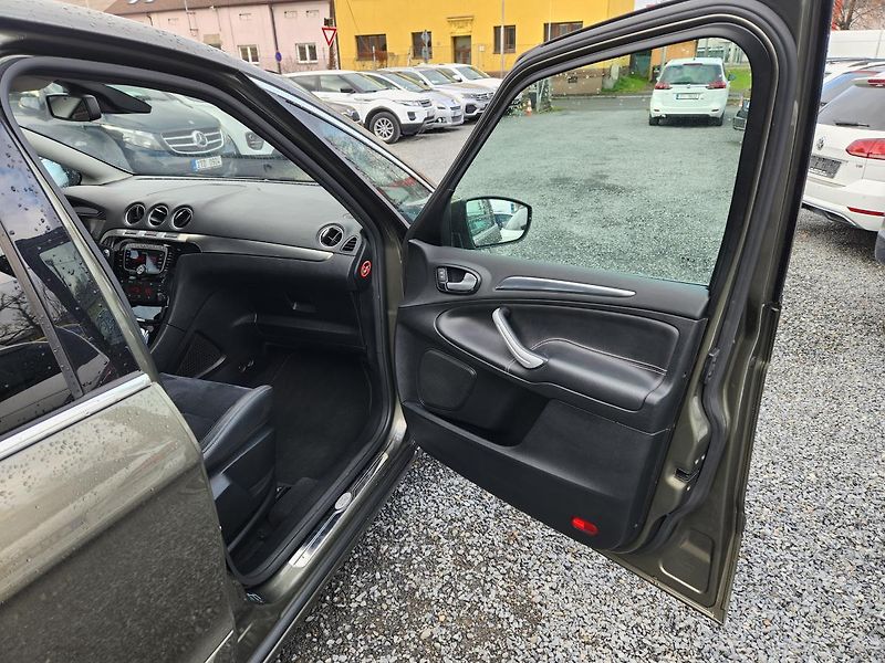Ford S-MAX 2.0 TDCI - fotka 10 z 15