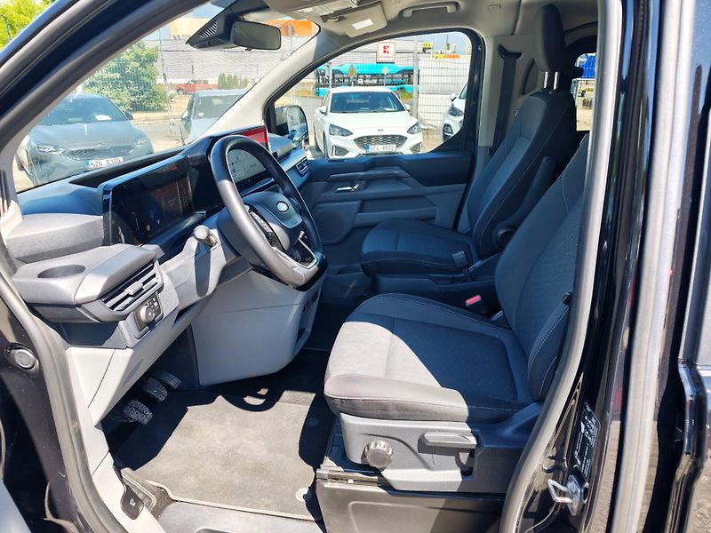 Ford Tourneo Custom (2026) L2 , Titanium , čr, 1.majitel - fotka 8 z 12