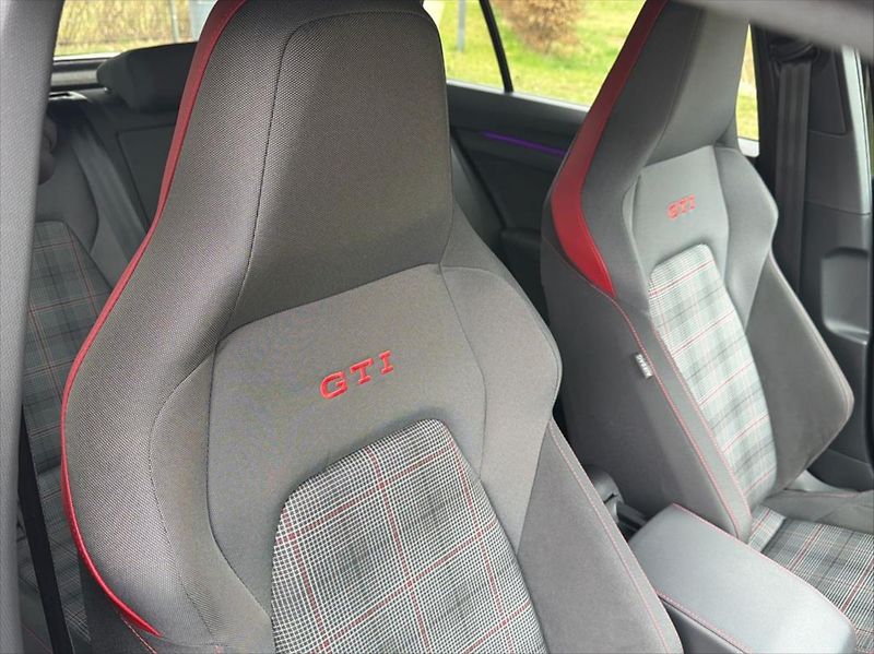 Volkswagen Golf 2,0 TSi GTI ČR DPH ZÁRUKA - fotka 14 z 14