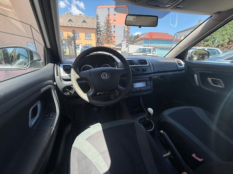 Škoda Fabia (2008) II 1.4 16V Kombi , tažné - fotka 8 z 13