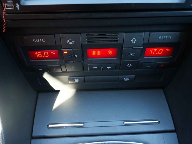 Audi A4 (2007) 2.0TDi Avant, ČR, AC, xenon - fotka 12 z 18