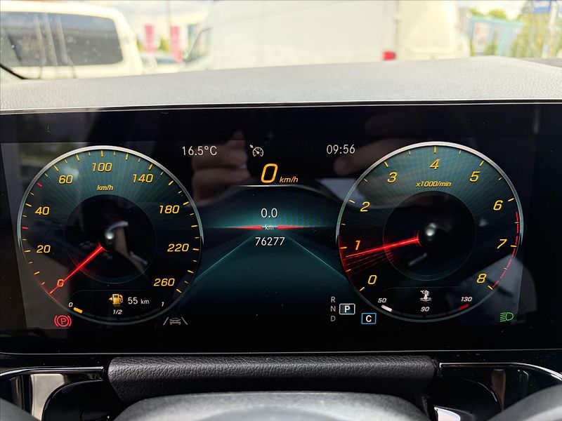 Mercedes-Benz GLA 200*AMG paket - fotka 8 z 30