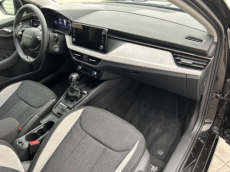 Škoda Scala 1.0 TSI Top selection - fotka 9 z 28