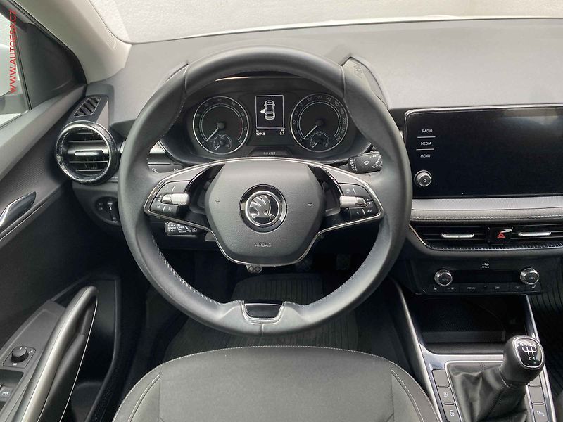 Škoda Fabia (2023) 1.0 TSi, 1.maj,ČR, Style - fotka 11 z 17