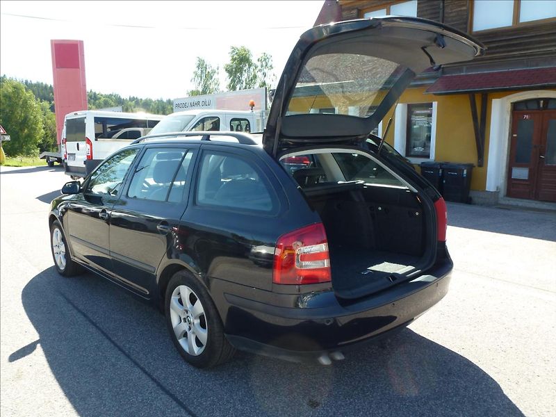 Škoda Octavia 2,0 TDI 103KW Black Edition  E - fotka 20 z 51