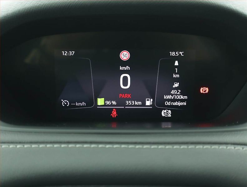 Škoda Enyaq (2023) iV 80x (82 kWh), SoH 91% - fotka 11 z 18